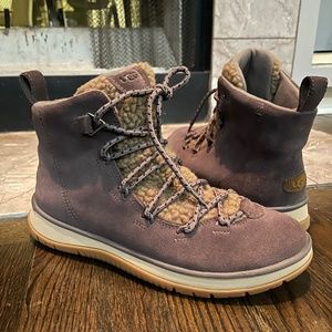 UGG Lakesider Heritage Mid Boots